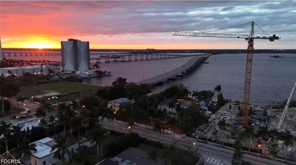 2583 1st Street Fort Myers FL 33901