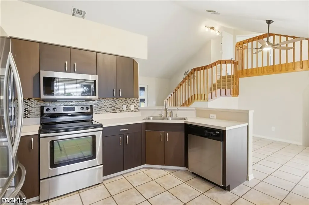 2006 NW 21st Avenue Cape Coral FL 33993
