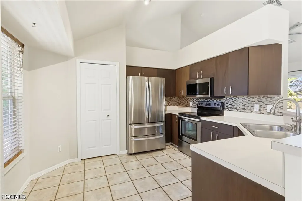 2006 NW 21st Avenue Cape Coral FL 33993