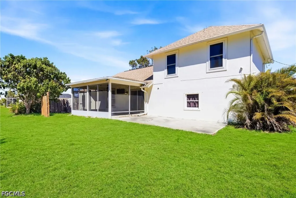 2006 NW 21st Avenue Cape Coral FL 33993