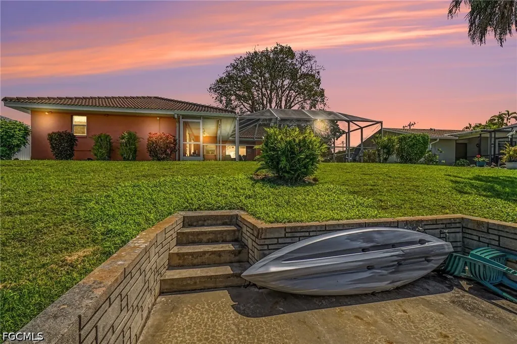 3310 SE 6th Place Cape Coral FL 33904