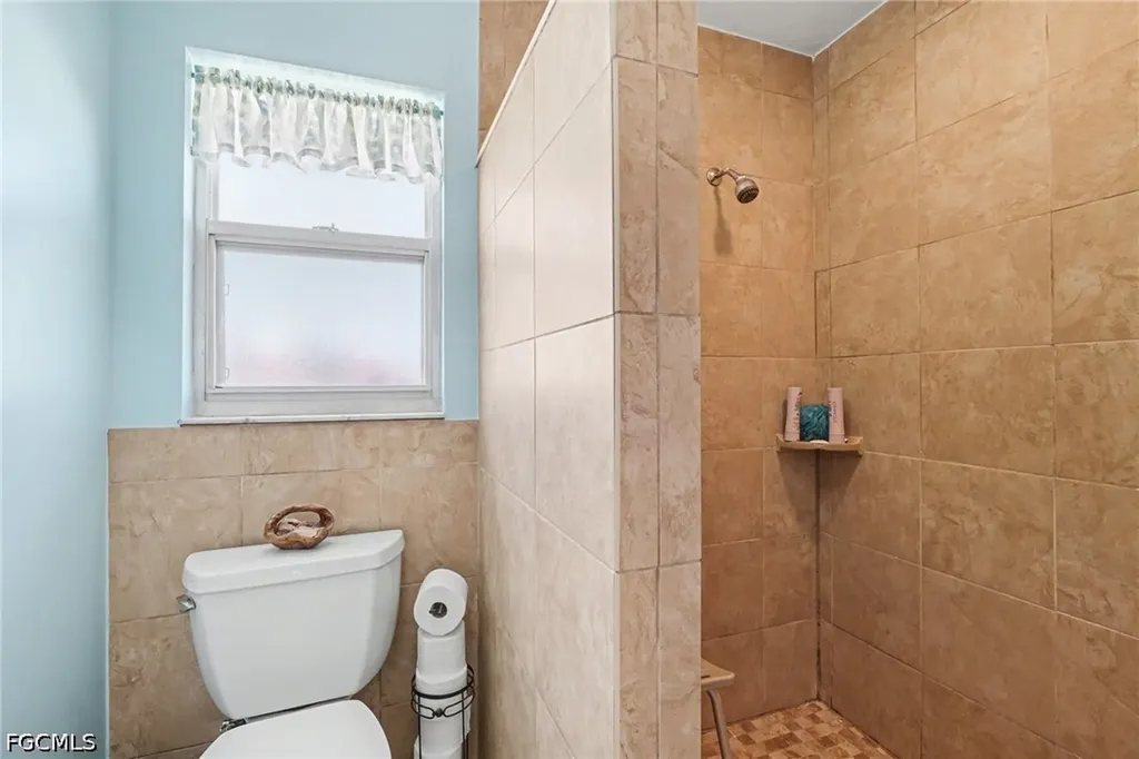 3310 SE 6th Place Cape Coral FL 33904