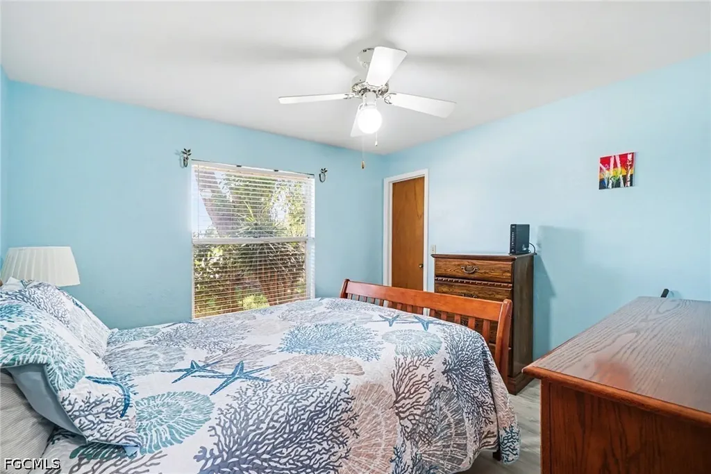 3310 SE 6th Place Cape Coral FL 33904