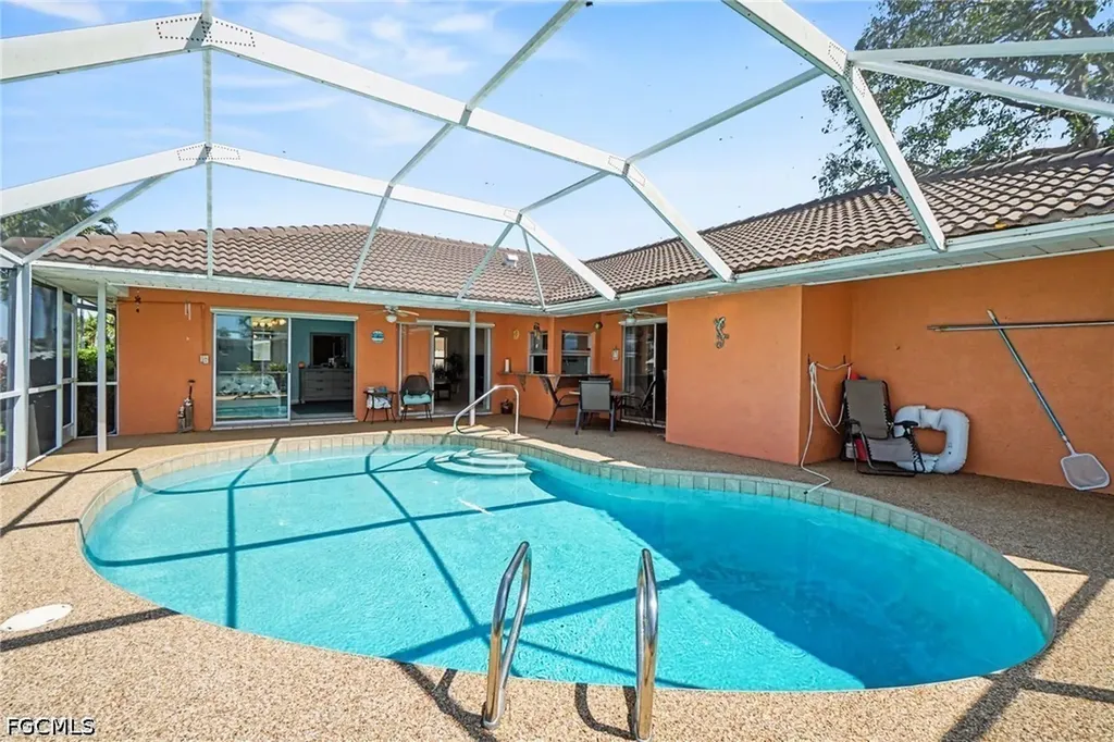 3310 SE 6th Place Cape Coral FL 33904
