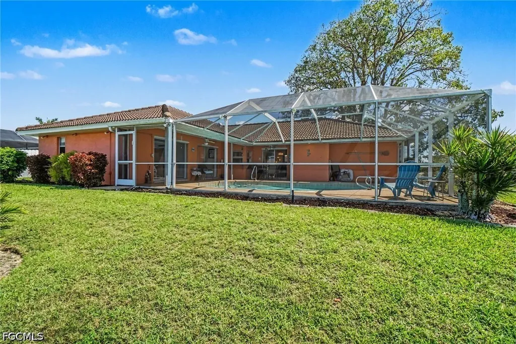 3310 SE 6th Place Cape Coral FL 33904