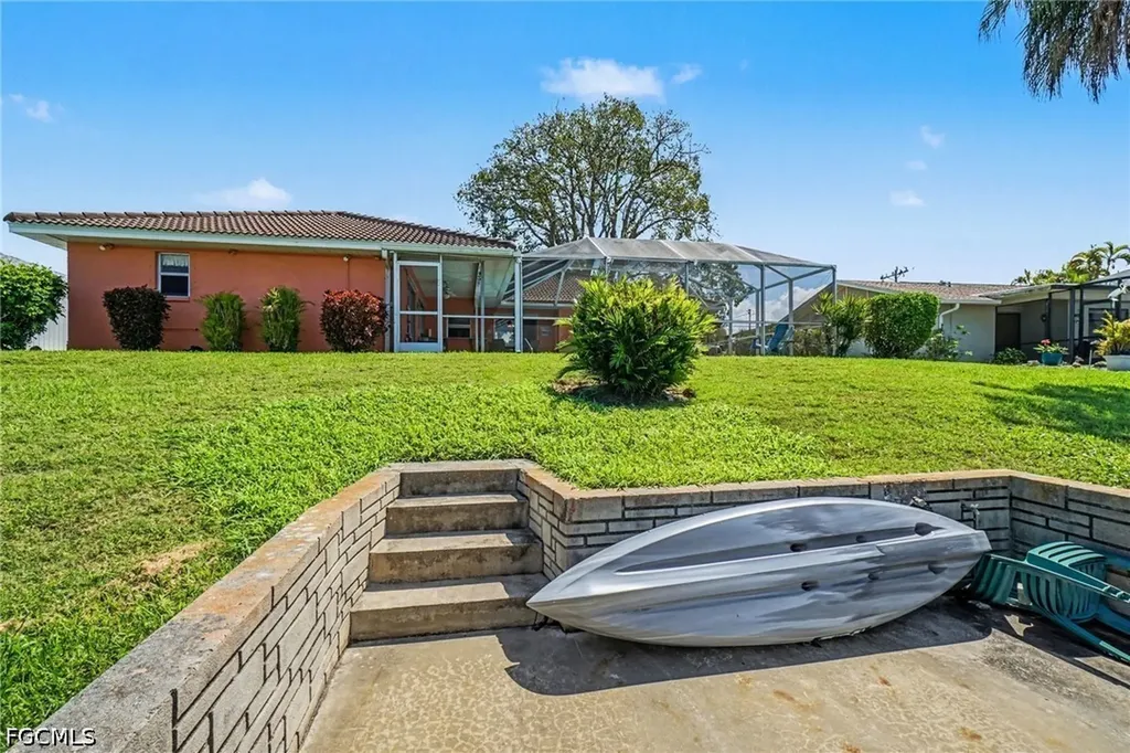 3310 SE 6th Place Cape Coral FL 33904