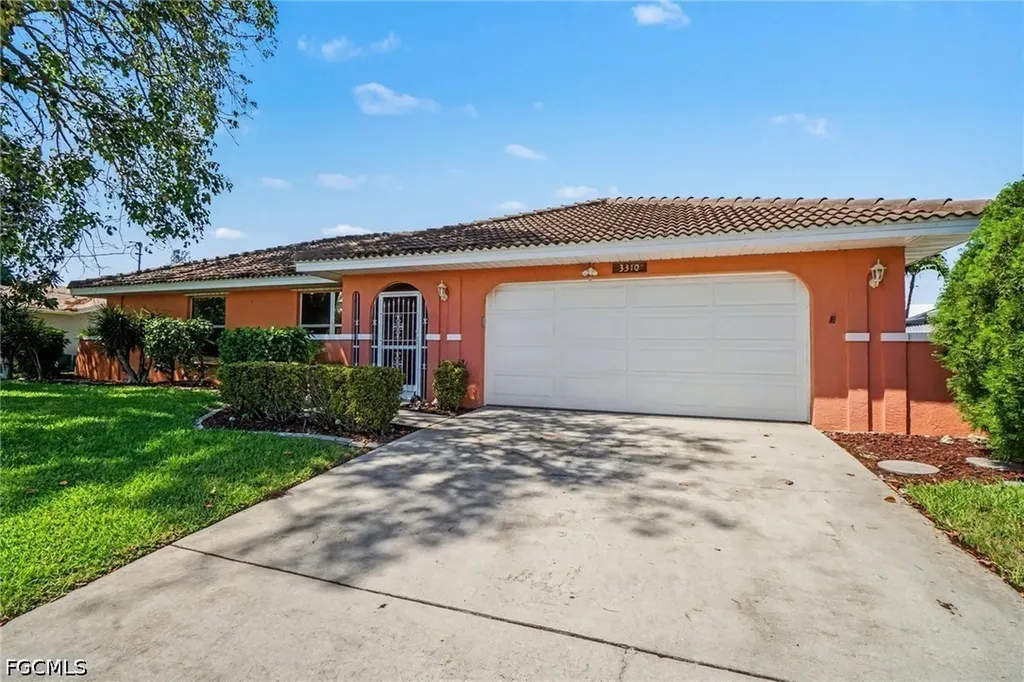 3310 SE 6th Place Cape Coral FL 33904