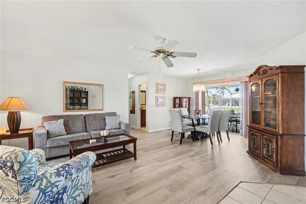 3310 SE 6th Place Cape Coral FL 33904