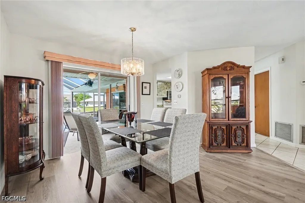 3310 SE 6th Place Cape Coral FL 33904