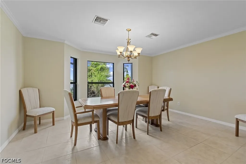 313 SE 6th Street Cape Coral FL 33990