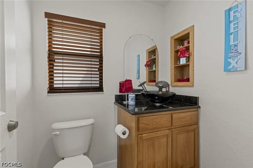 313 SE 6th Street Cape Coral FL 33990