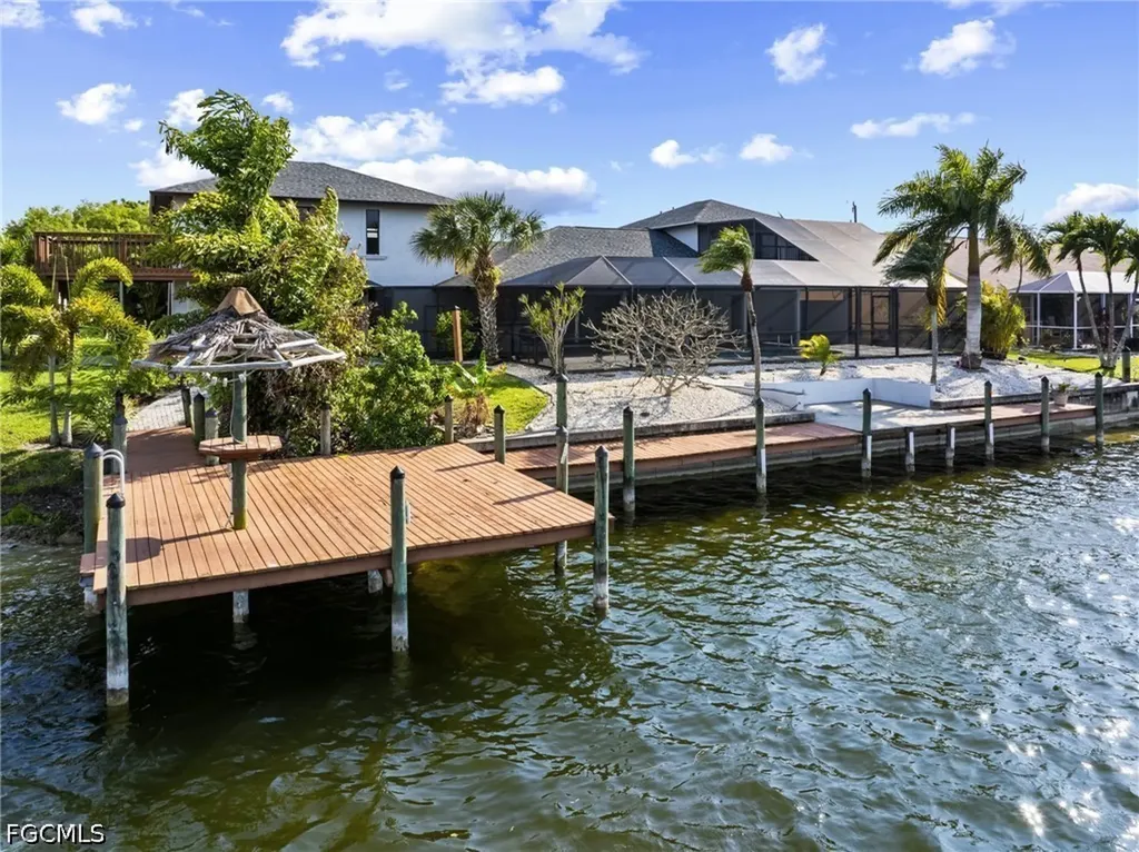 313 SE 6th Street Cape Coral FL 33990