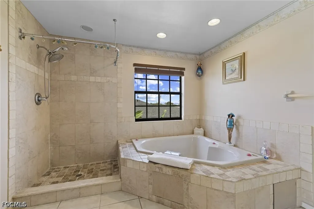 313 SE 6th Street Cape Coral FL 33990