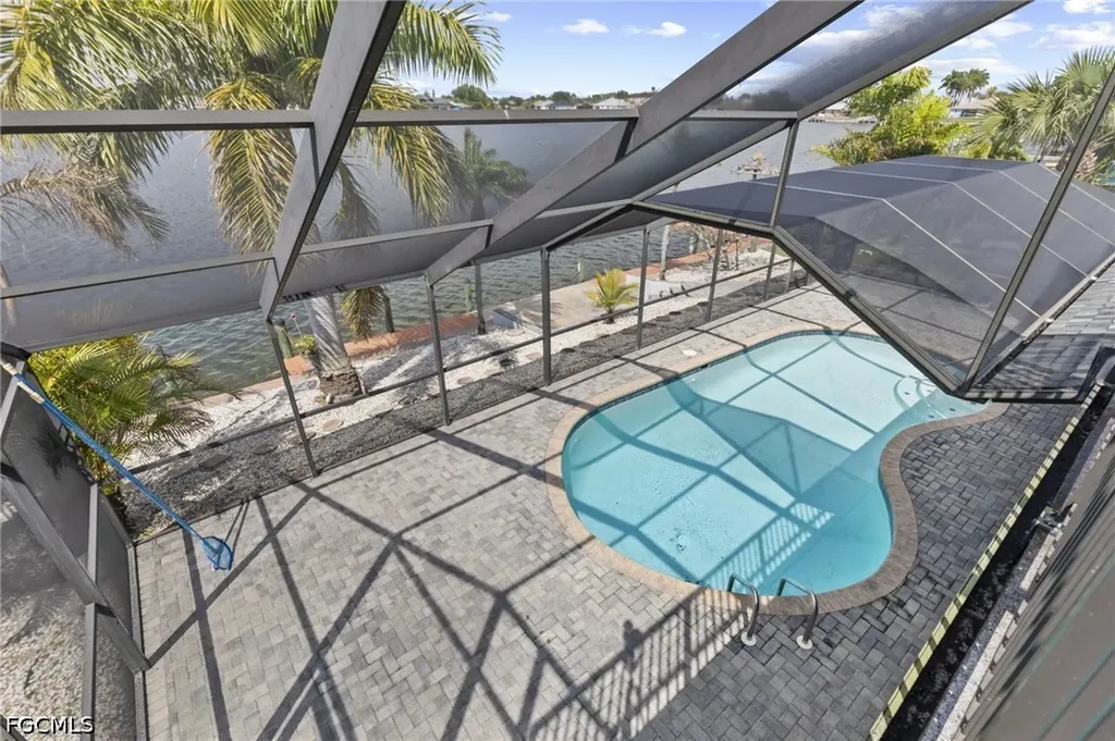 313 SE 6th Street Cape Coral FL 33990