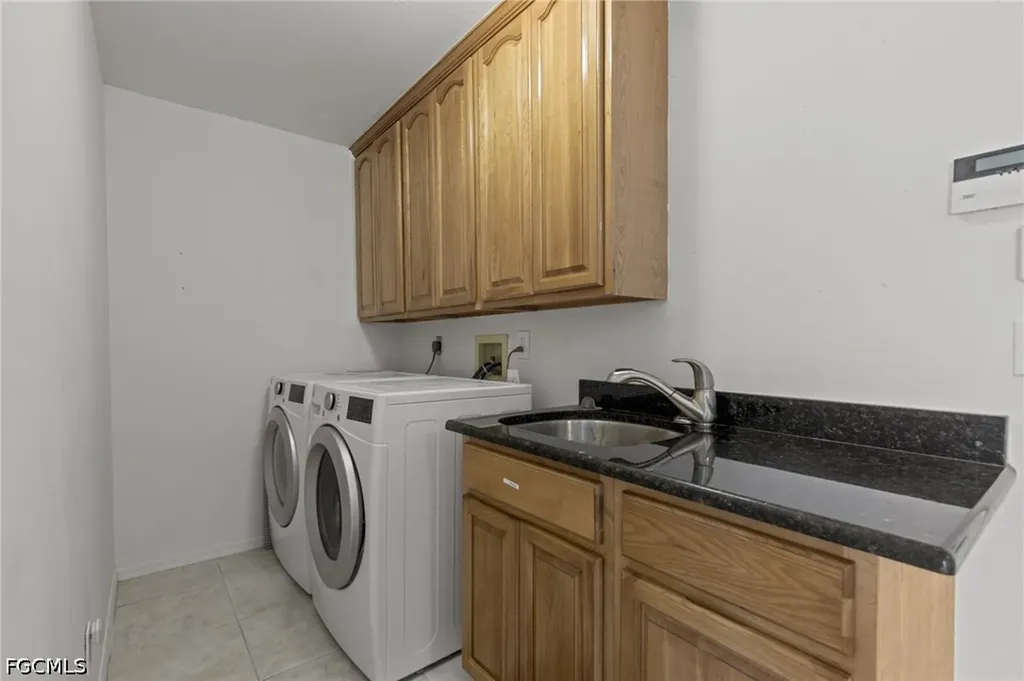 313 SE 6th Street Cape Coral FL 33990