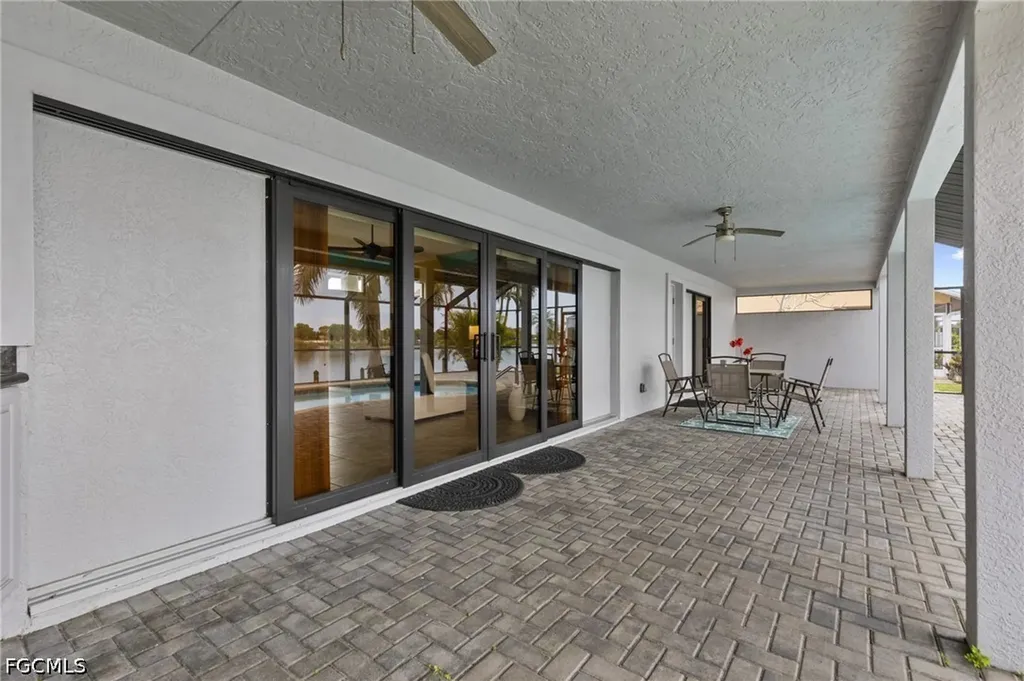 313 SE 6th Street Cape Coral FL 33990