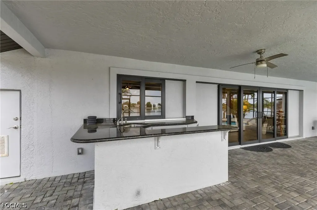 313 SE 6th Street Cape Coral FL 33990