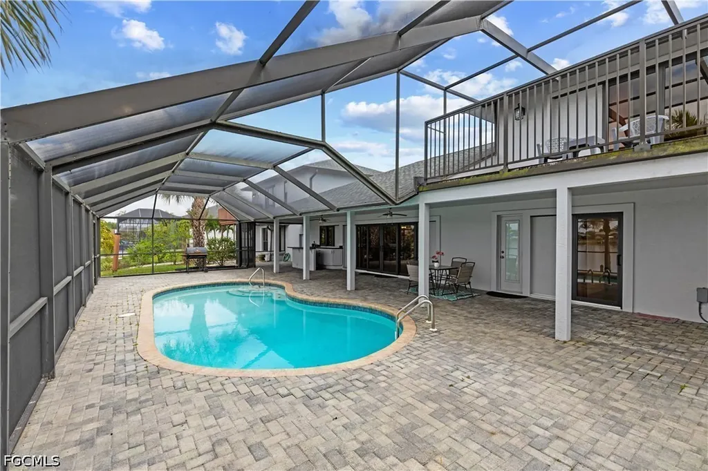 313 SE 6th Street Cape Coral FL 33990
