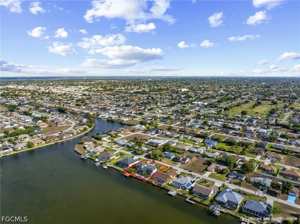 313 SE 6th Street Cape Coral FL 33990