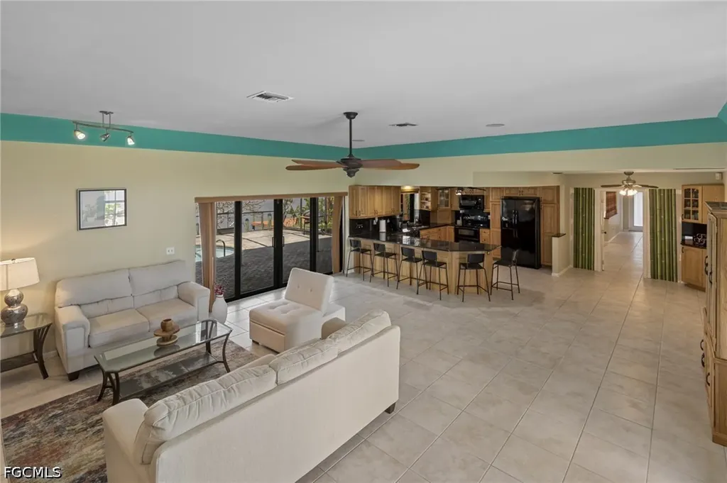 313 SE 6th Street Cape Coral FL 33990