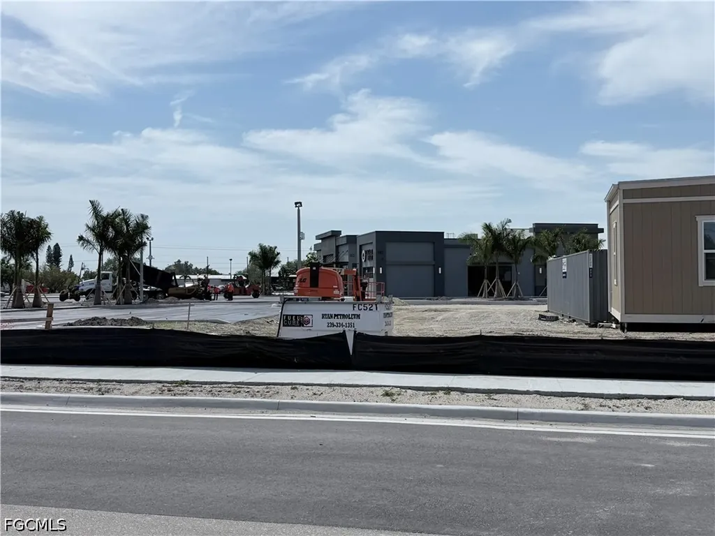 1117 NE 7th Street Cape Coral FL 33909