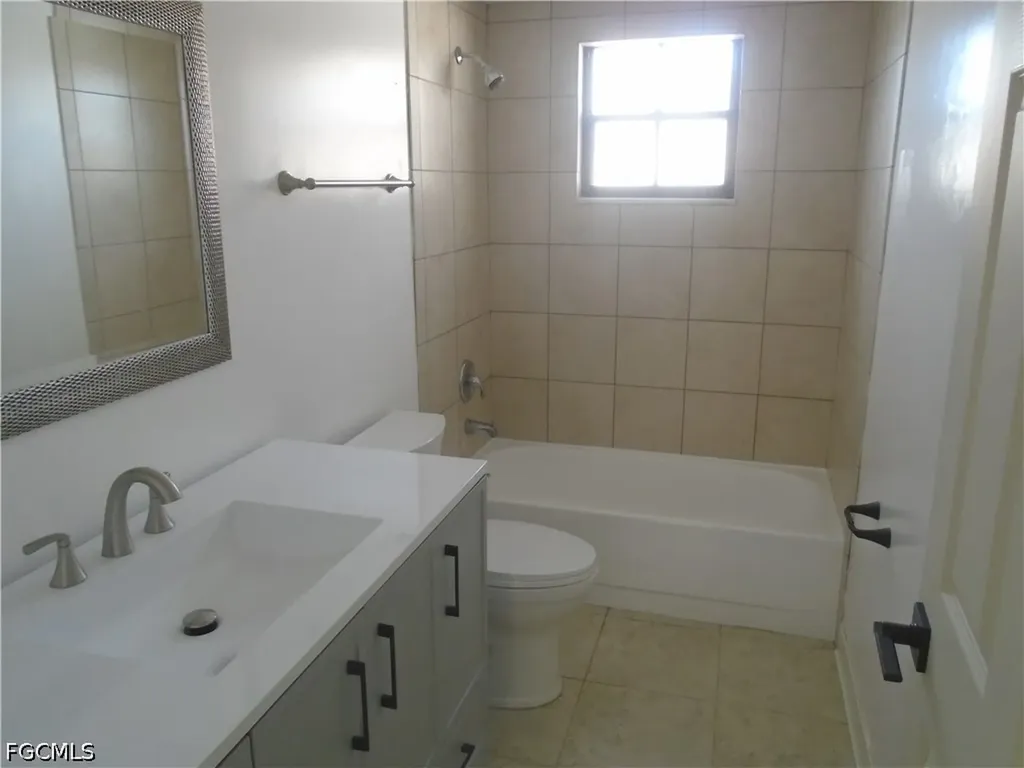 1228 SW Trafalgar Parkway Cape Coral FL 33991