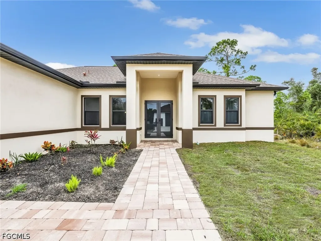 11153 Carnegie Avenue Englewood FL 34224