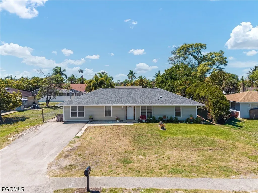 2335 50th Terrace SW Naples FL 34116