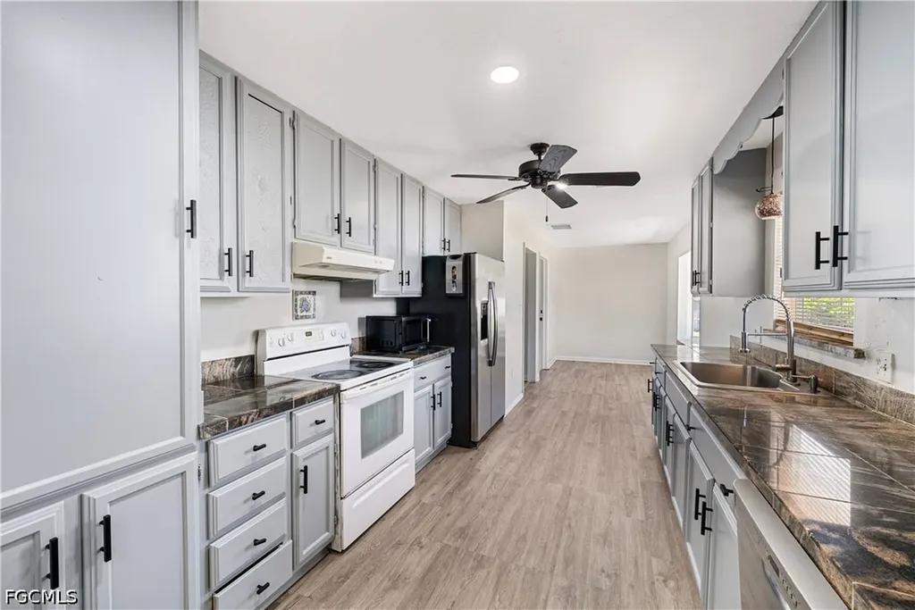 2335 50th Terrace SW Naples FL 34116