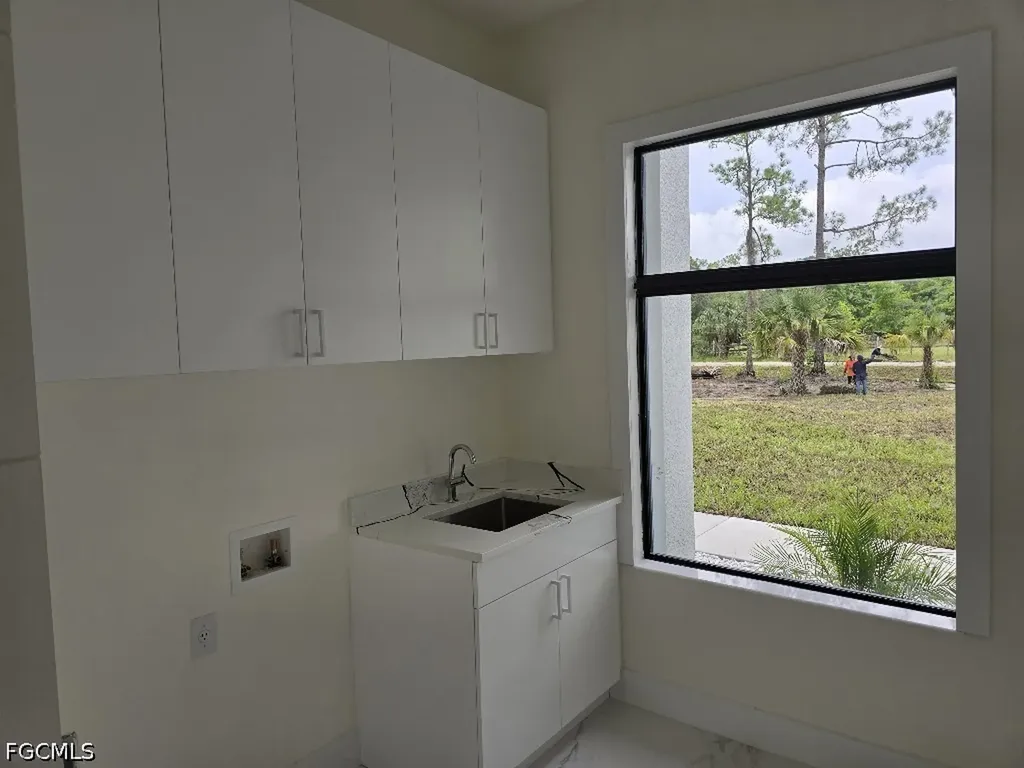 3943 16th Avenue NE Naples FL 34120