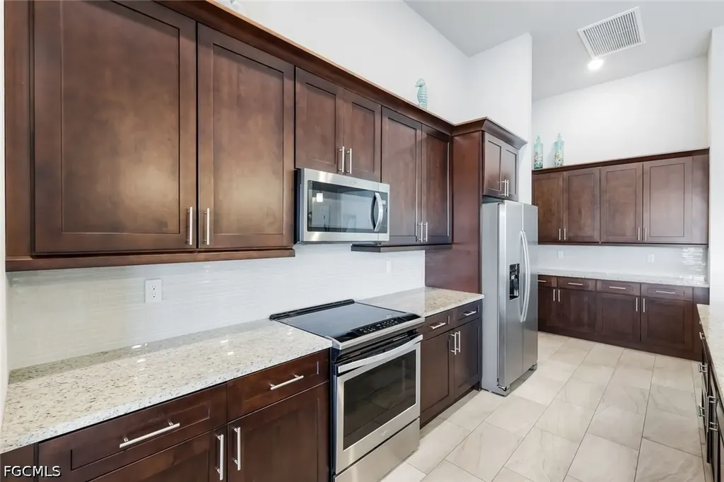 1833 SW 49th Terrace Cape Coral FL 33914