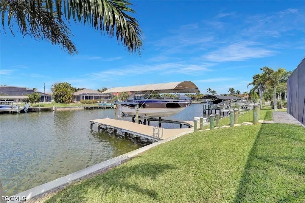 1833 SW 49th Terrace Cape Coral FL 33914