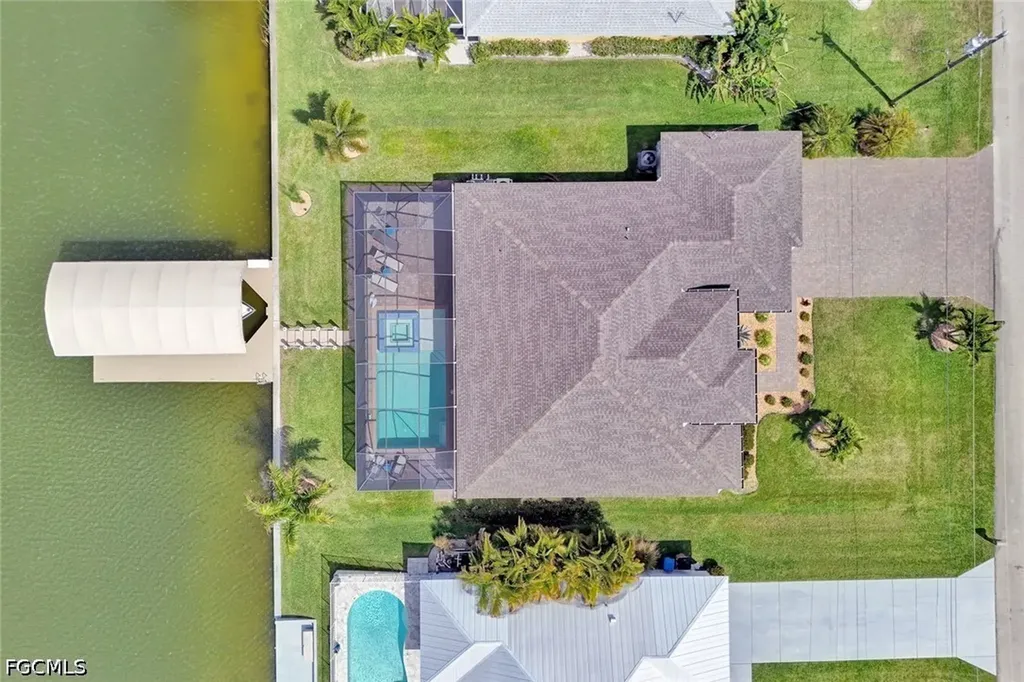 1833 SW 49th Terrace Cape Coral FL 33914