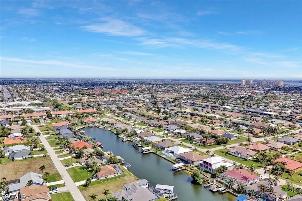 1833 SW 49th Terrace Cape Coral FL 33914
