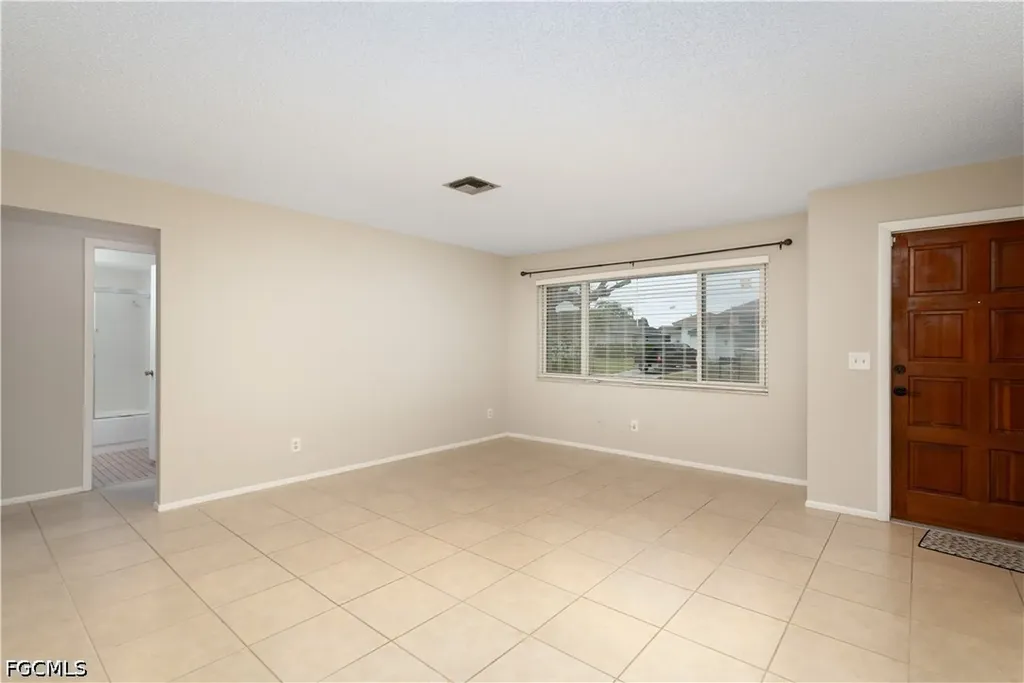 1318 SE 14th Street Cape Coral FL 33990