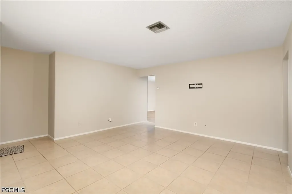 1318 SE 14th Street Cape Coral FL 33990