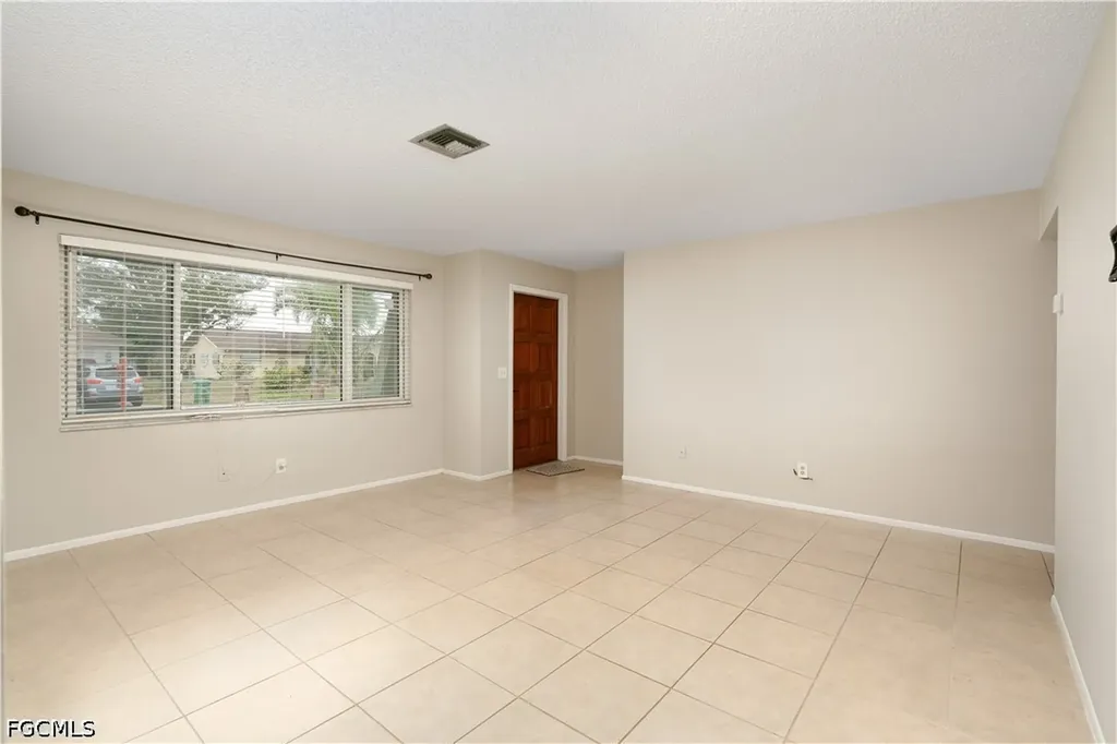 1318 SE 14th Street Cape Coral FL 33990