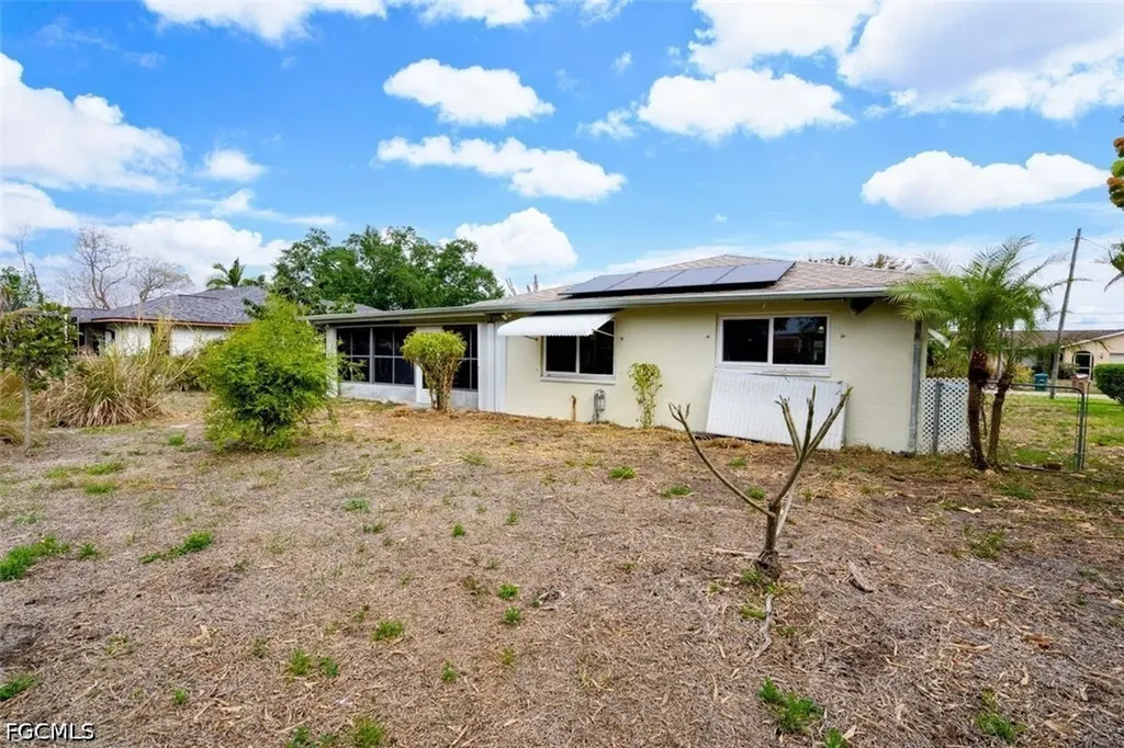 1318 SE 14th Street Cape Coral FL 33990