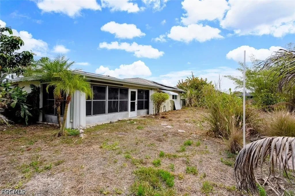 1318 SE 14th Street Cape Coral FL 33990