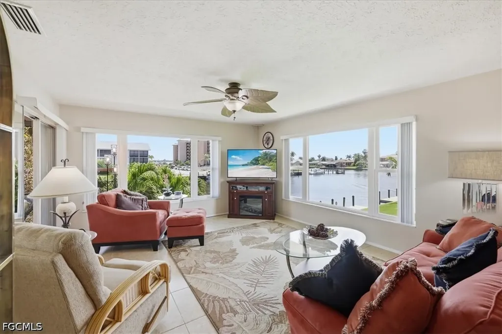 4231 SE 19th Place Cape Coral FL 33904