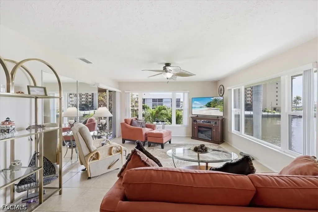 4231 SE 19th Place Cape Coral FL 33904