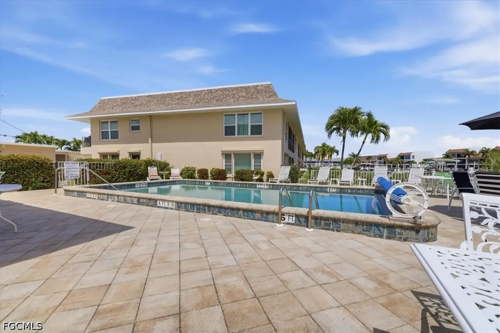 4231 SE 19th Place Cape Coral FL 33904