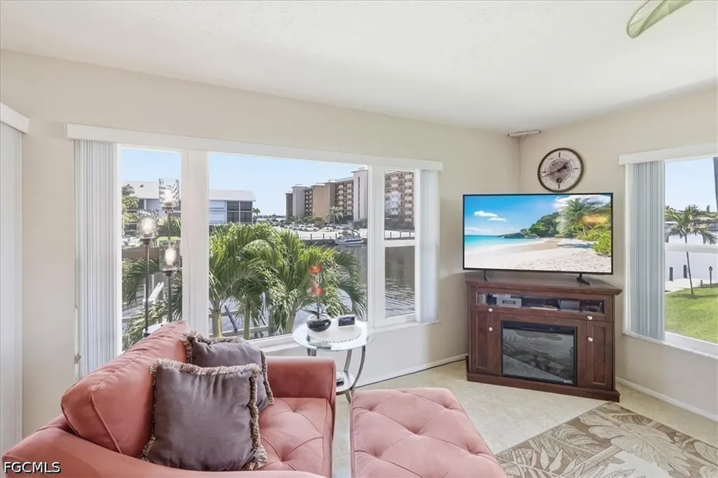4231 SE 19th Place Cape Coral FL 33904