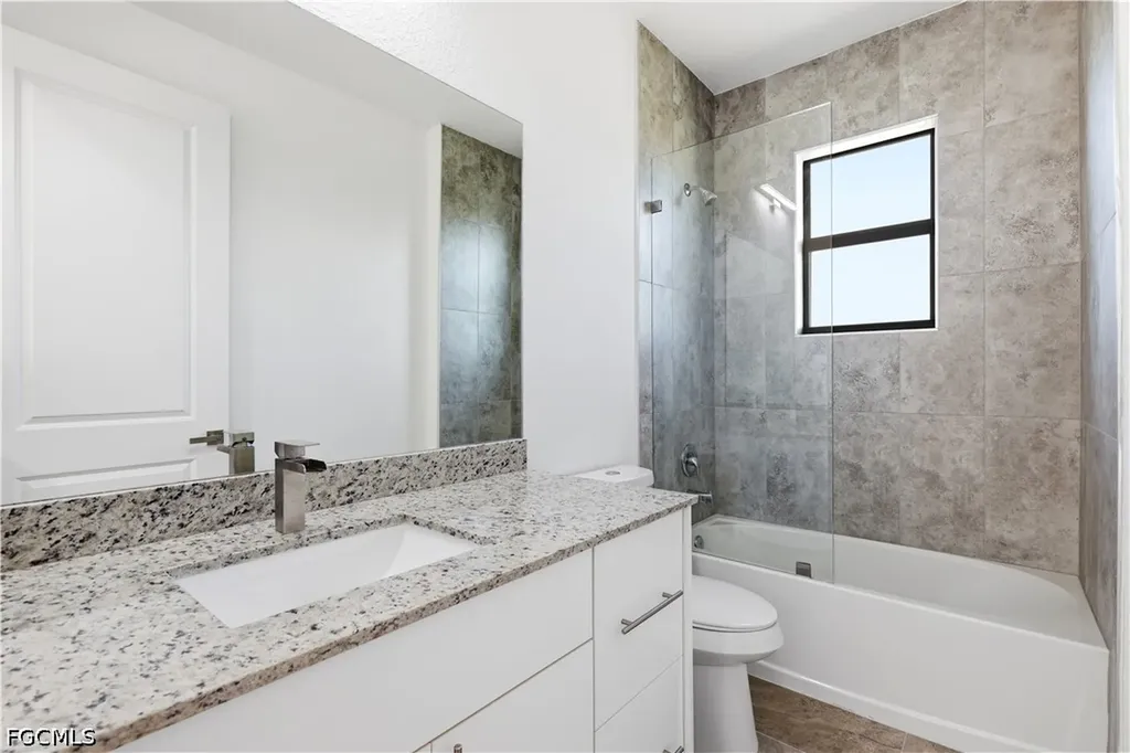 1119 NW 28th Place Cape Coral FL 33993
