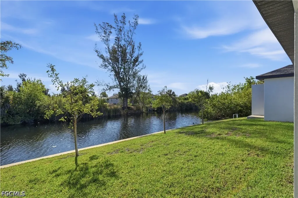 1119 NW 28th Place Cape Coral FL 33993