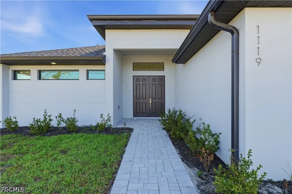 1119 NW 28th Place Cape Coral FL 33993