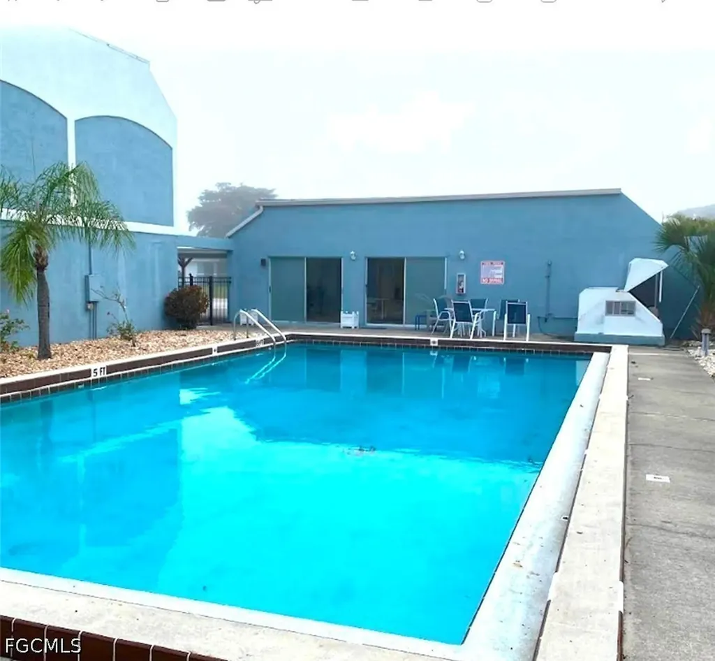 4513 SW 8th Court Cape Coral FL 33914