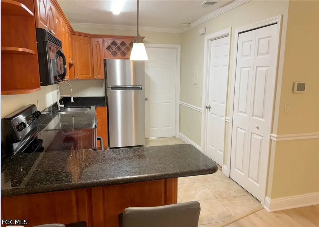 4513 SW 8th Court Cape Coral FL 33914