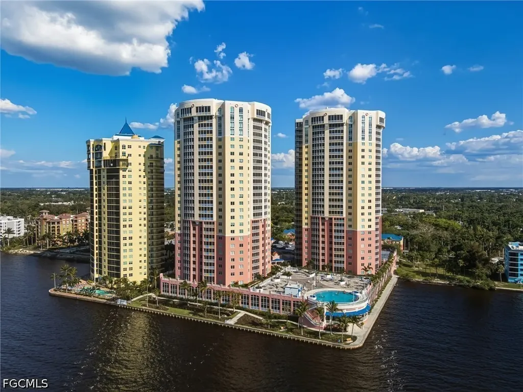 2743 1st Street Fort Myers FL 33916