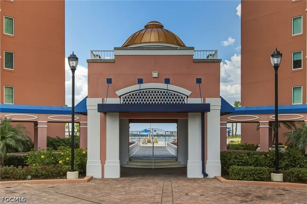 2743 1st Street Fort Myers FL 33916